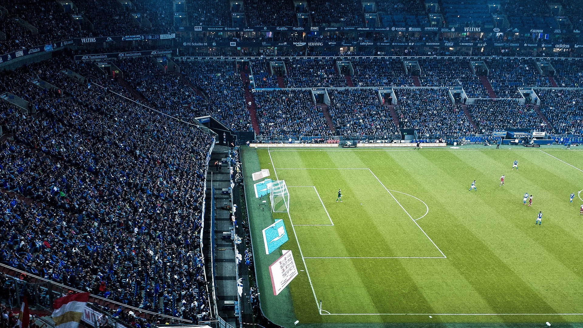 九游娱乐电竞站-星光水上越野漂移，夜色中的极速角逐，水下星光灯